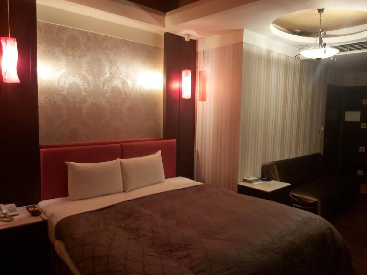 كاوشيونغ Chateau Motel المظهر الخارجي الصورة