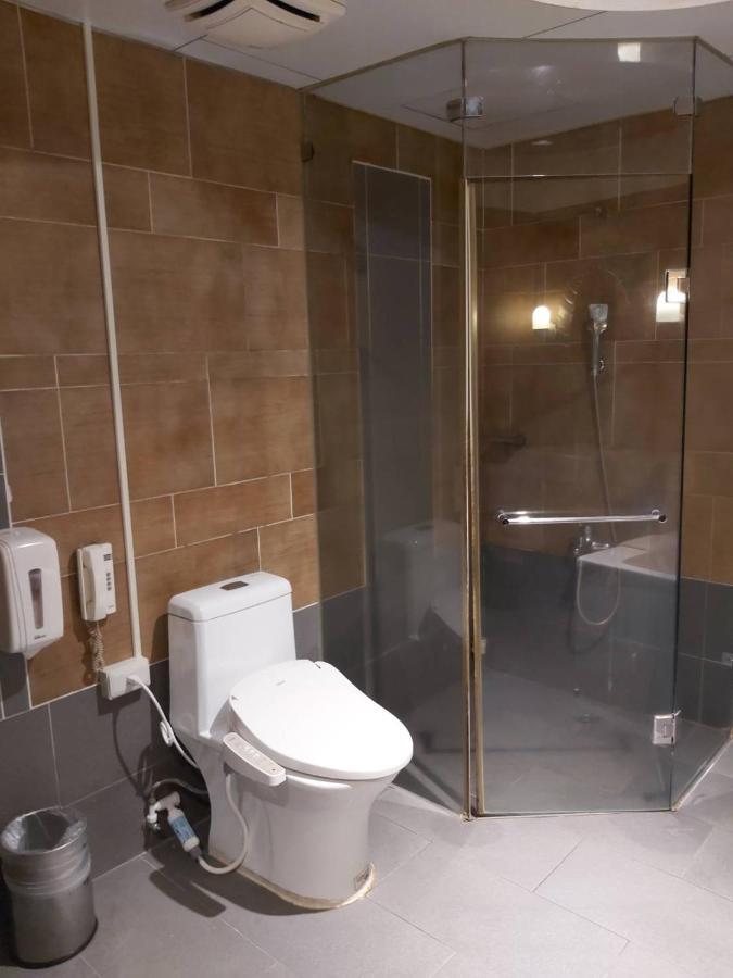 كاوشيونغ Chateau Motel المظهر الخارجي الصورة